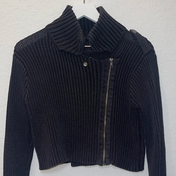 Black Ribbed Knit Jacket - Picture 2 of 6